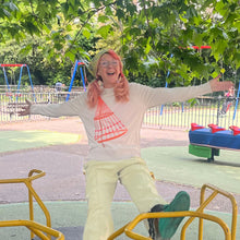 'Witches Hat' climbing-frame jumper