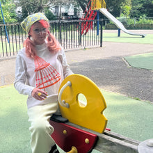 'Witches Hat' climbing-frame jumper