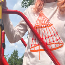 'Witches Hat' climbing-frame jumper