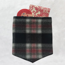 keep me close - secret pocket pillowcase