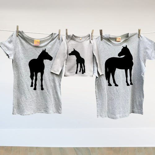 Matching family horse t shirt set for mum, dad and baby foal